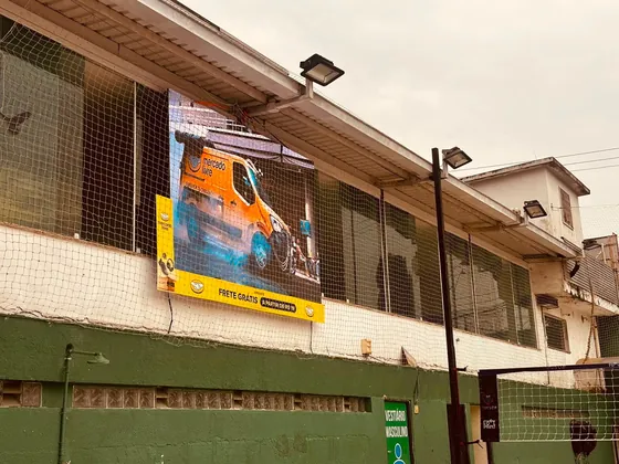 Telão de LED instalado no Anália Beach